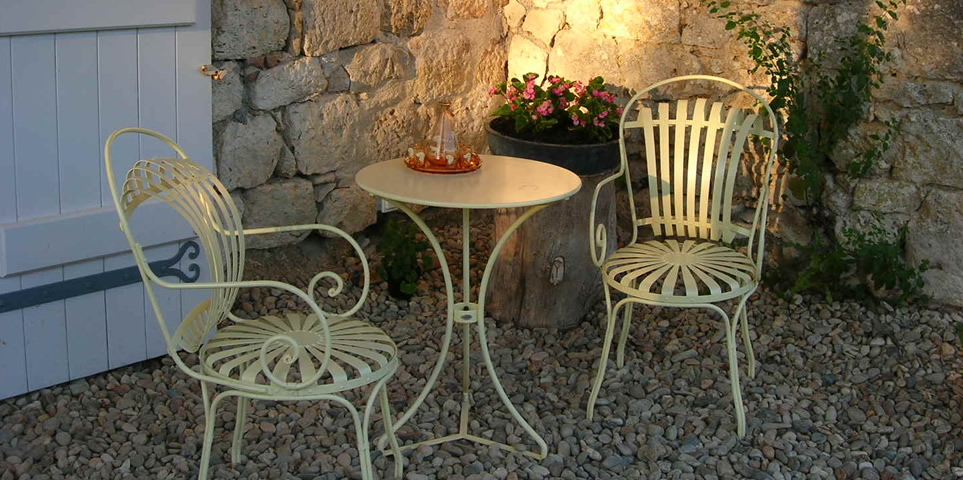 Ein beliebter Platz auf Beaujoly, um die untergehende Sonne auszukosten.