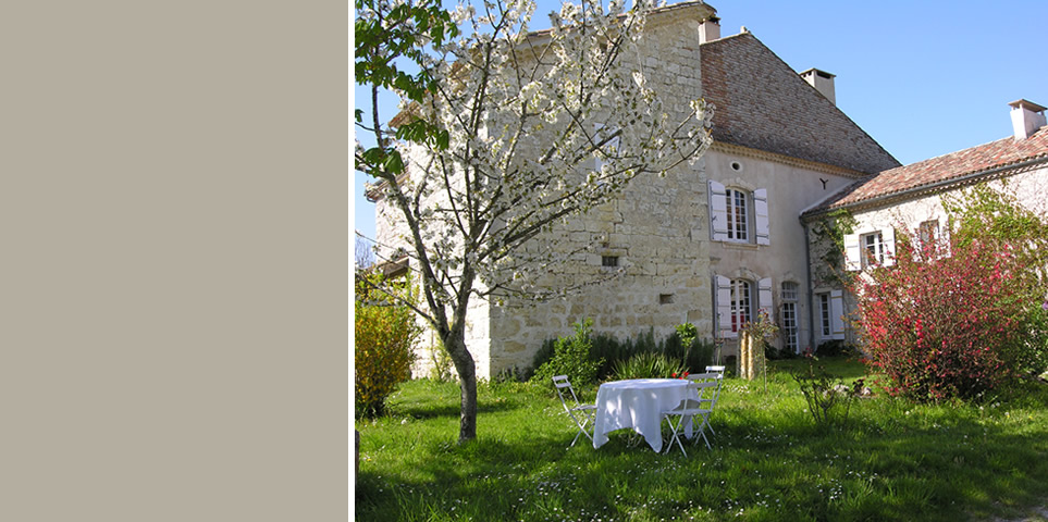 Der historische Innenhof von Beaujoly.